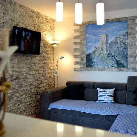 Newly Renovated Apartment "Marin" In The Center! 오미스 외부 사진