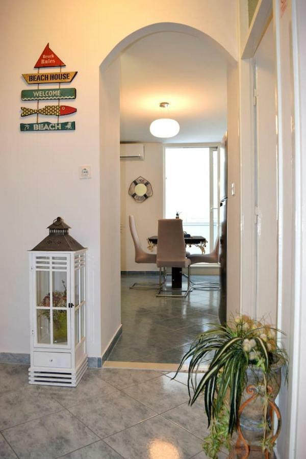 Newly Renovated Apartment "Marin" In The Center! 오미스 외부 사진