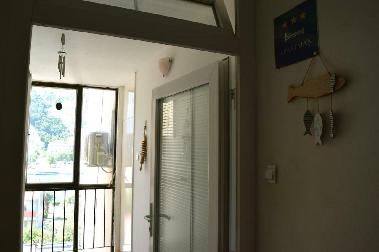 Newly Renovated Apartment "Marin" In The Center! 오미스 외부 사진